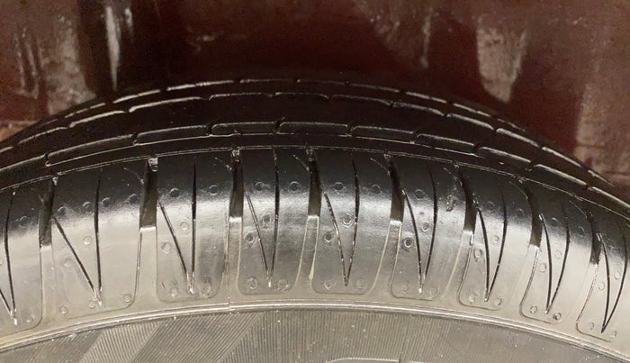 2018 Honda Brio S(O) MT, Petrol, Manual, 80,337 km, Right Rear Tyre Tread