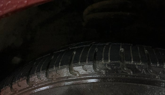 2018 Hyundai Grand i10 SPORTZ (O) AT 1.2 KAPPA VTVT, CNG, Automatic, 48,072 km, Right Front Tyre Tread