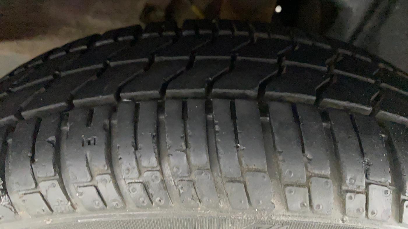2016 Tata Nano TWIST XTA, Petrol, Automatic, 37,868 km, Right Front Tyre Tread