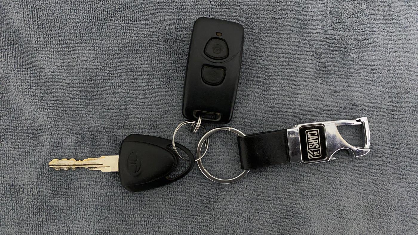 2016 Tata Nano TWIST XTA, Petrol, Automatic, 37,868 km, Key Close Up