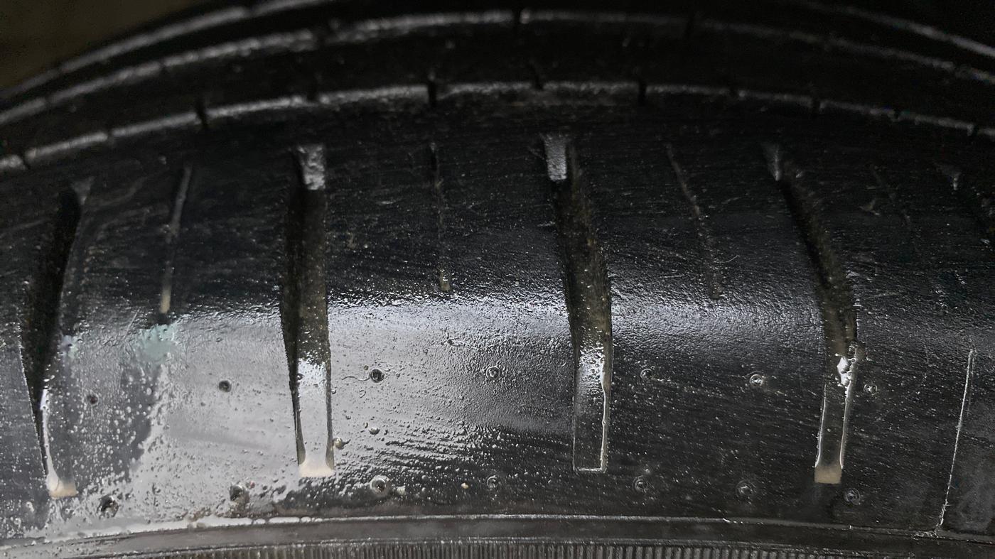 2020 Maruti Baleno ALPHA CVT PETROL 1.2, Petrol, Automatic, 34,127 km, Right Front Tyre Tread
