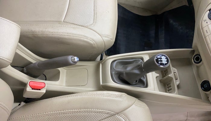 2019 Maruti Ertiga ZXI+ SHVS, Petrol, Manual, 31,778 km, Gear Lever