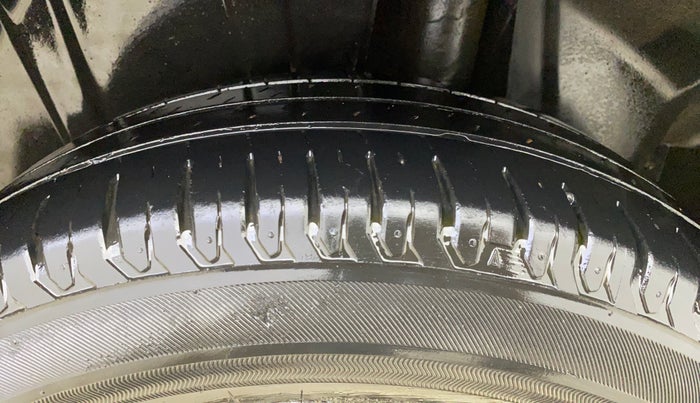 2019 Maruti Ertiga ZXI+ SHVS, Petrol, Manual, 31,778 km, Left Rear Tyre Tread