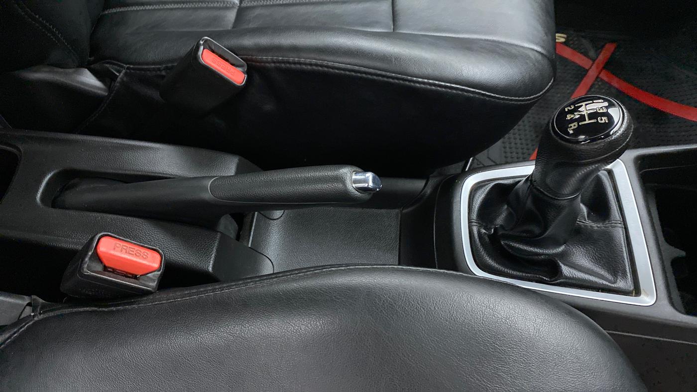 2018 Maruti Swift ZXI+, Petrol, Manual, 33,403 km, Gear Lever