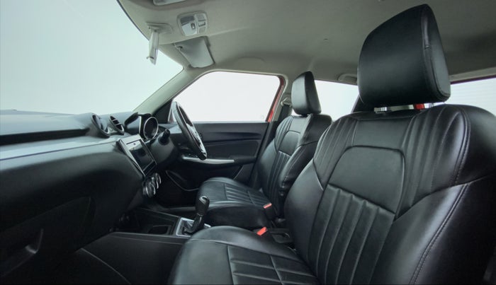 2018 Maruti Swift ZXI+, Petrol, Manual, 33,403 km, Right Side Front Door Cabin