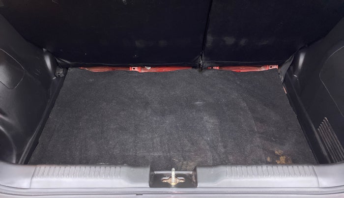 2018 Maruti Swift ZXI+, Petrol, Manual, 33,403 km, Boot Inside
