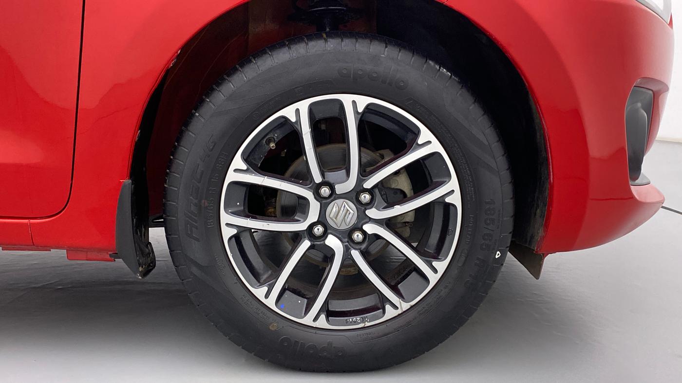 2018 Maruti Swift ZXI+, Petrol, Manual, 33,403 km, Right Front Wheel