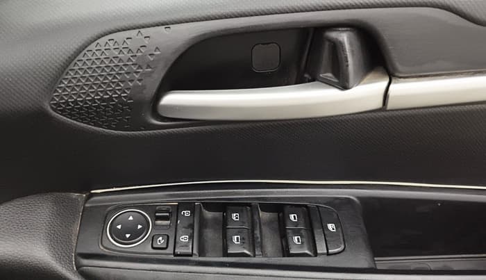 2023 KIA SONET HTK PLUS 1.2, Petrol, Manual, 61,905 km, Driver Side Door Panels Control