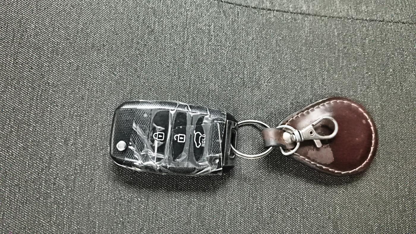 2023 KIA SONET HTK PLUS 1.2, Petrol, Manual, 61,905 km, Key Close Up