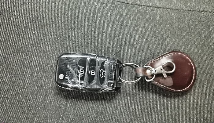 2023 KIA SONET HTK PLUS 1.2, Petrol, Manual, 61,905 km, Key Close Up