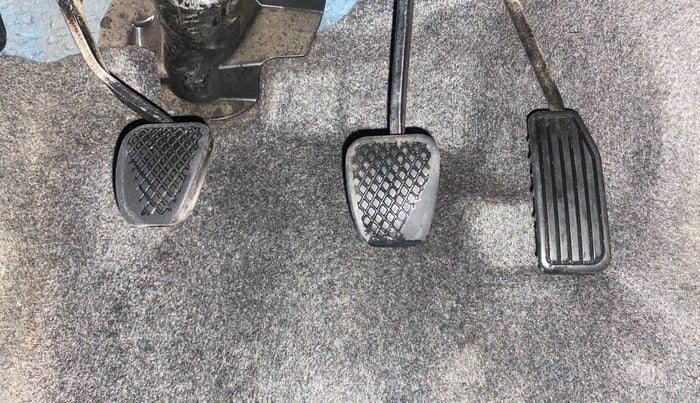 2015 Honda Amaze 1.2L I-VTEC S, Petrol, Manual, 1,09,469 km, Pedals