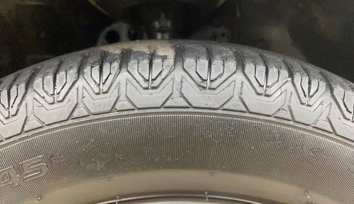 2015 Honda Amaze 1.2L I-VTEC S, Petrol, Manual, 1,09,469 km, Right Front Tyre Tread