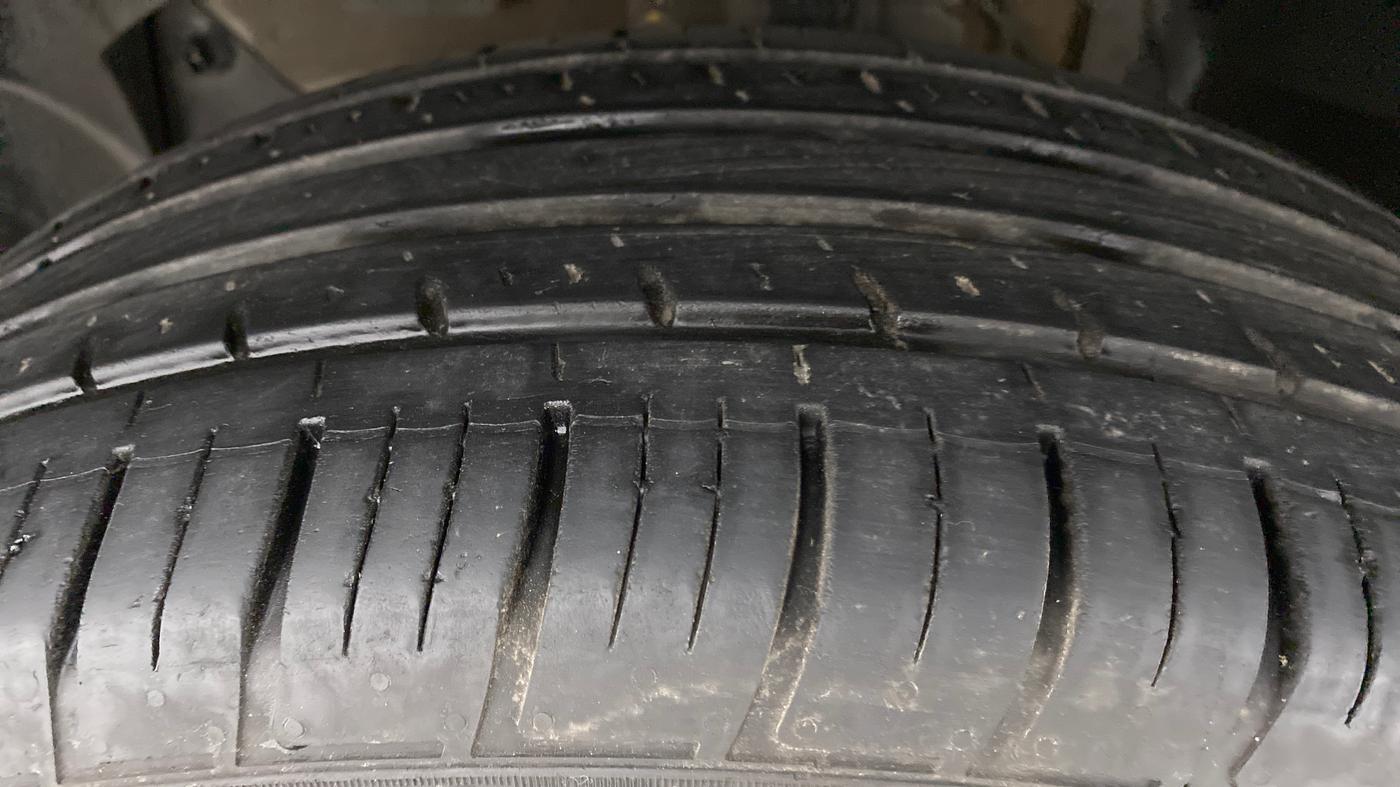 2021 Renault Duster RXZ 1.3 TURBO PETROL MT, Petrol, Manual, 28,035 km, Left Front Tyre Tread