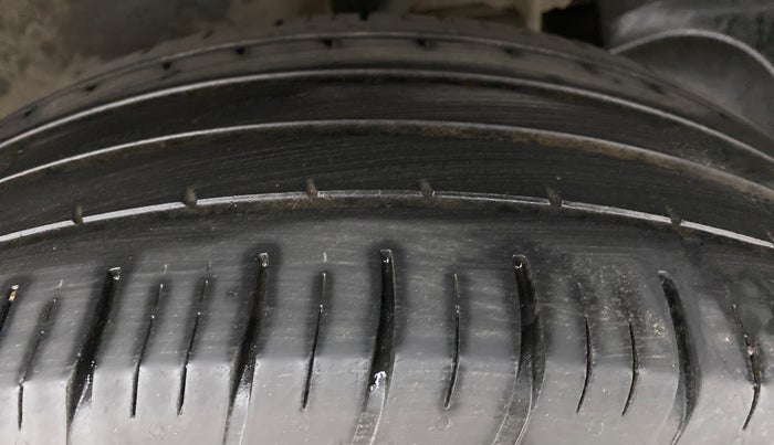 2021 Renault Duster RXZ 1.3 TURBO PETROL MT, Petrol, Manual, 28,035 km, Left Rear Tyre Tread