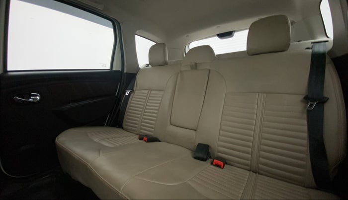 2021 Renault Duster RXZ 1.3 TURBO PETROL MT, Petrol, Manual, 28,035 km, Right Side Rear Door Cabin