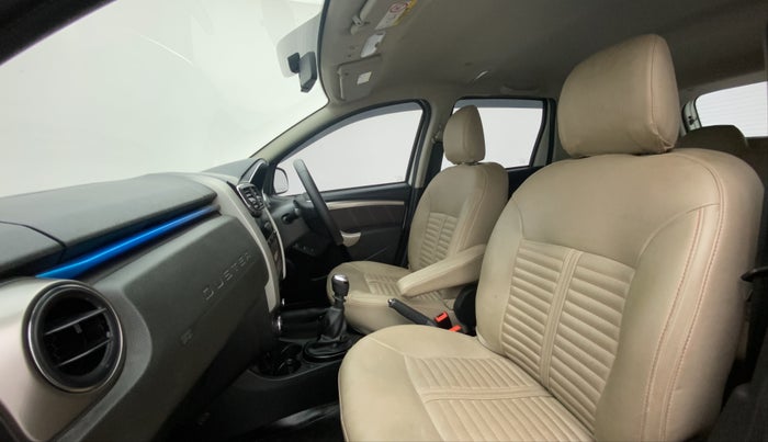 2021 Renault Duster RXZ 1.3 TURBO PETROL MT, Petrol, Manual, 28,035 km, Right Side Front Door Cabin