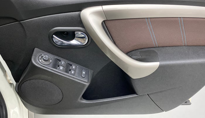 2021 Renault Duster RXZ 1.3 TURBO PETROL MT, Petrol, Manual, 28,035 km, Driver Side Door Panels Control