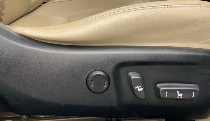2016 Toyota Corolla Altis GL, Petrol, Manual, 71,916 km, Driver Side Adjustment Panel