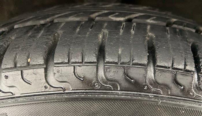 2007 Hyundai Santro Xing GLS, Petrol, Manual, 38,641 km, Right Front Tyre Tread