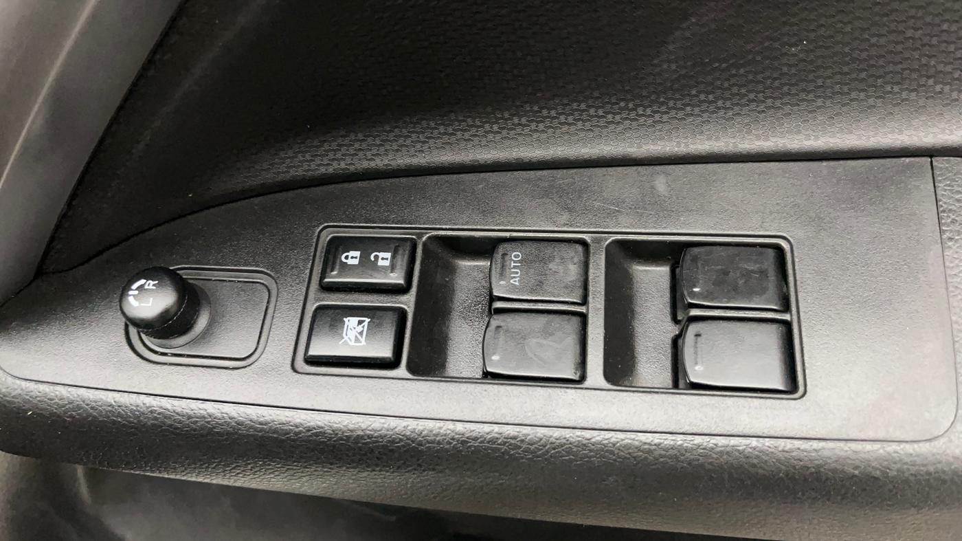 2024 Maruti BREZZA LXI, Petrol, Manual, 18,913 km, Driver Side Door Panels Control