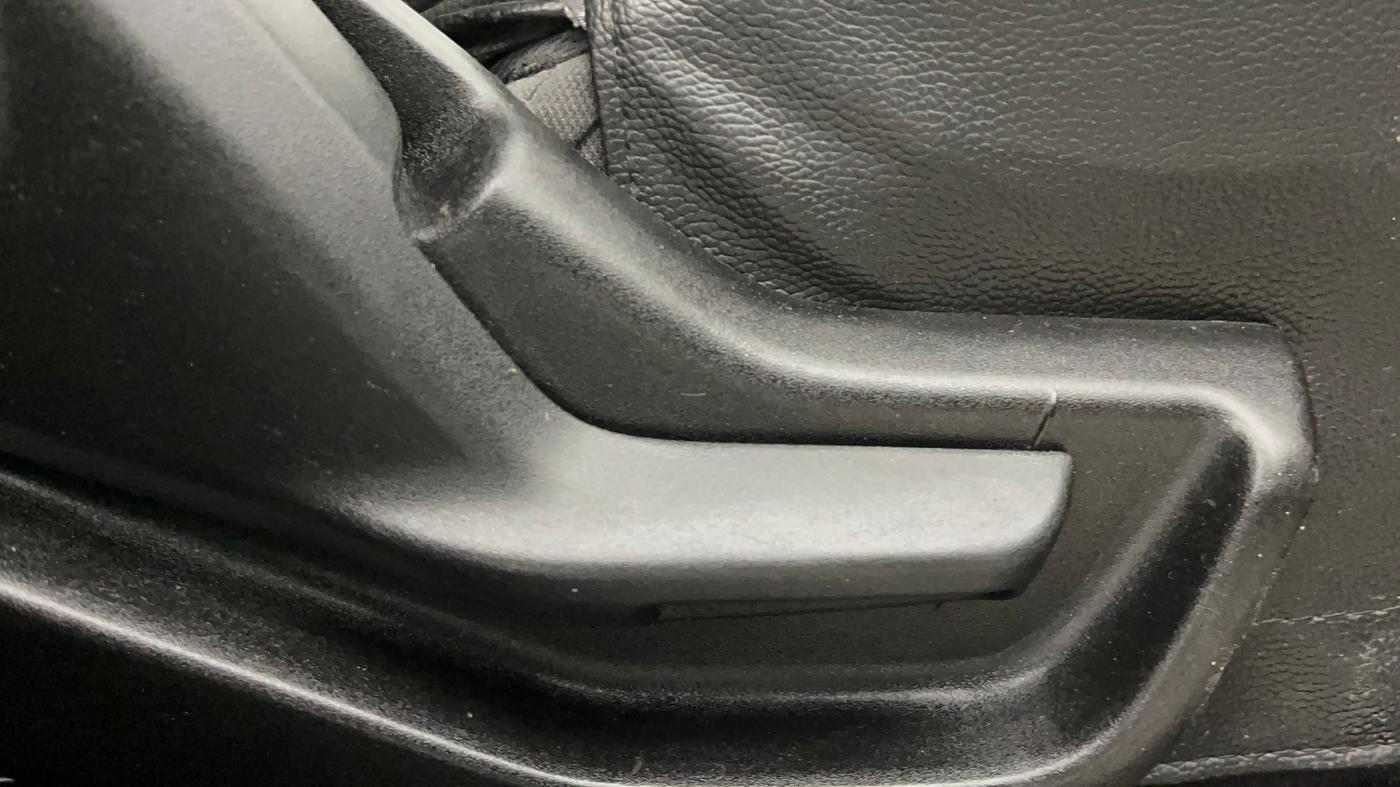 2024 Maruti BREZZA LXI, Petrol, Manual, 18,913 km, Driver Side Adjustment Panel