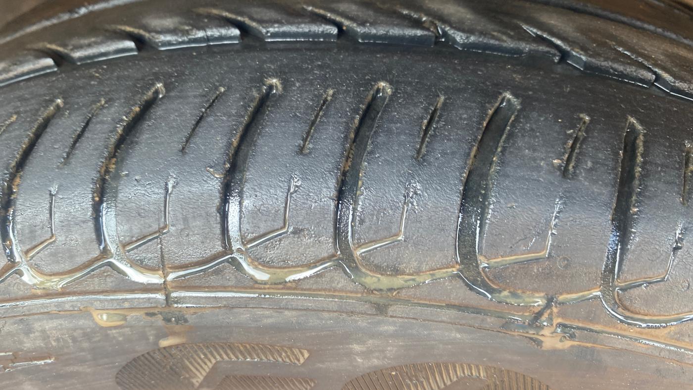 2018 Tata Tiago XZ PETROL, Petrol, Manual, 26,479 km, Right Front Tyre Tread