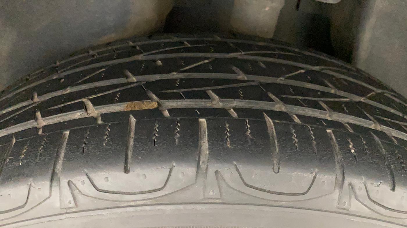 2018 Jeep Compass LIMITED (O) 1.4 PETROL AT, Petrol, Automatic, 61,740 km, Left Rear Tyre Tread