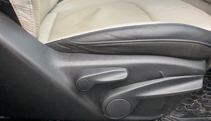 2018 Jeep Compass LIMITED (O) 1.4 PETROL AT, Petrol, Automatic, 61,740 km, Driver Side Adjustment Panel