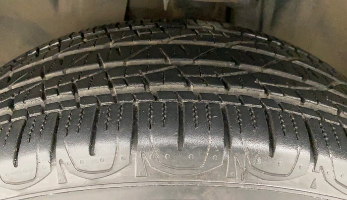 2018 Jeep Compass LIMITED (O) 1.4 PETROL AT, Petrol, Automatic, 61,740 km, Left Front Tyre Tread