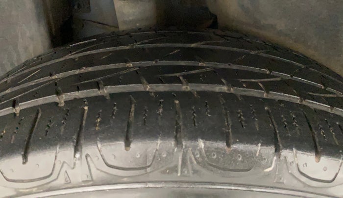 2018 Jeep Compass LIMITED (O) 1.4 PETROL AT, Petrol, Automatic, 61,740 km, Right Rear Tyre Tread