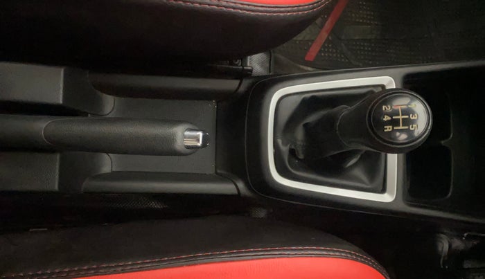 2019 Maruti Swift VXI, Petrol, Manual, 23,490 km, Gear Lever