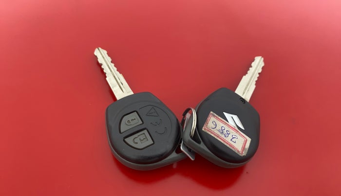 2019 Maruti Swift VXI, Petrol, Manual, 23,490 km, Key Close Up