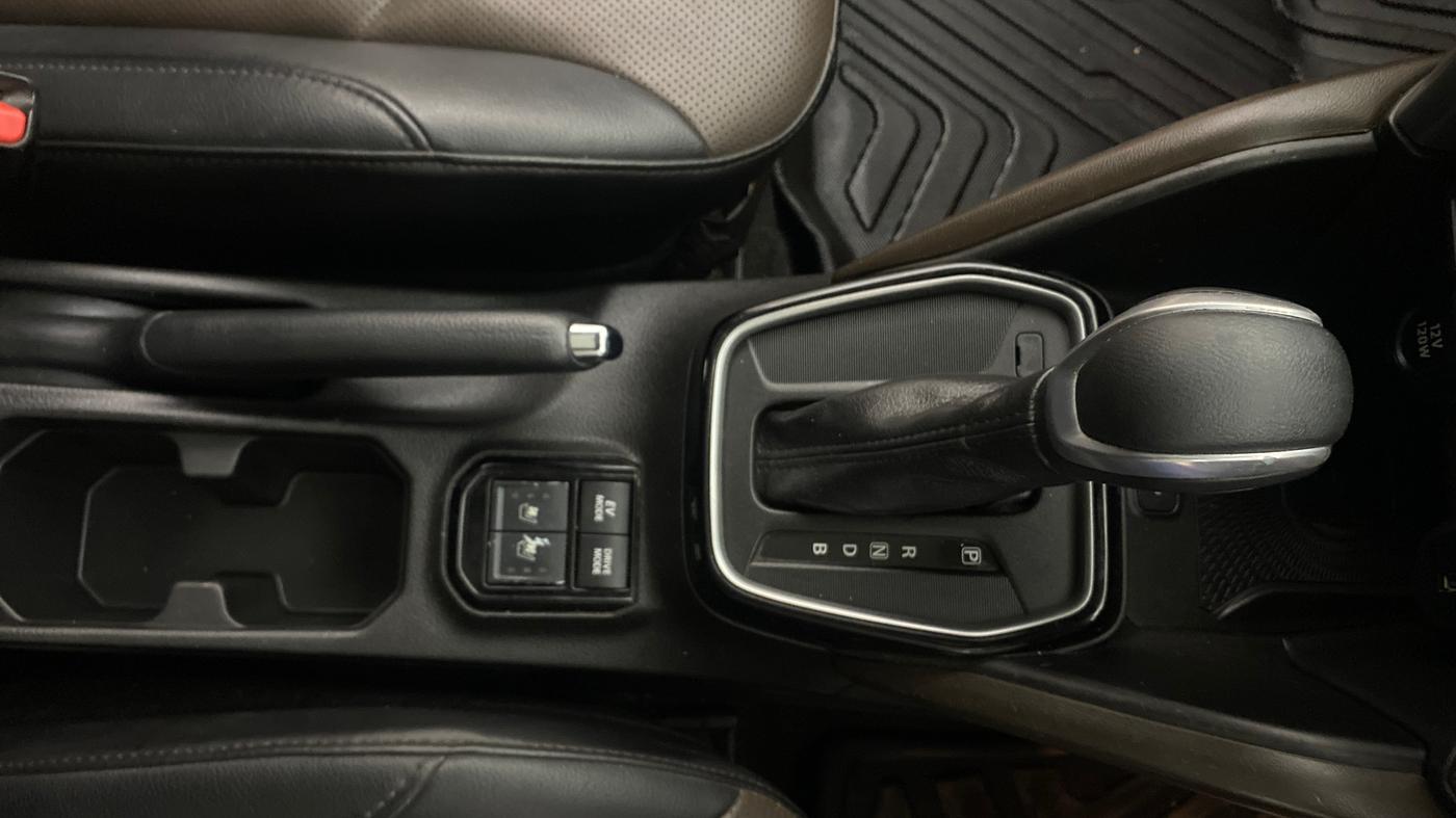 2023 Toyota URBAN CRUISER HYRYDER V HYBRID, Hybrid, Automatic, 54,205 km, Gear Lever