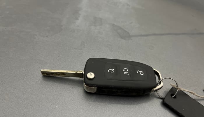 2019 Tata Tiago XZ PLUS PETROL, Petrol, Manual, 94,325 km, Key Close Up