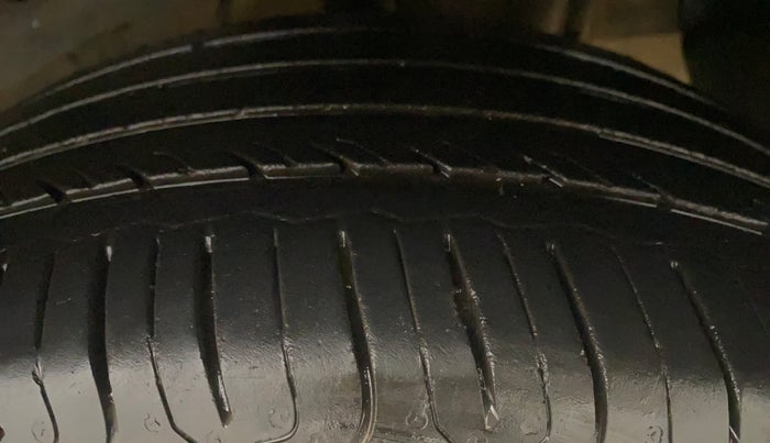 2024 Tata NEXON FEARLESS + SUNROOF DCA DUAL TONE 1.2 PETROL, Petrol, Automatic, 29,422 km, Left Rear Tyre Tread