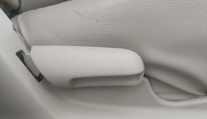 2016 Maruti Ciaz VXI, Petrol, Manual, 59,243 km, Driver Side Adjustment Panel