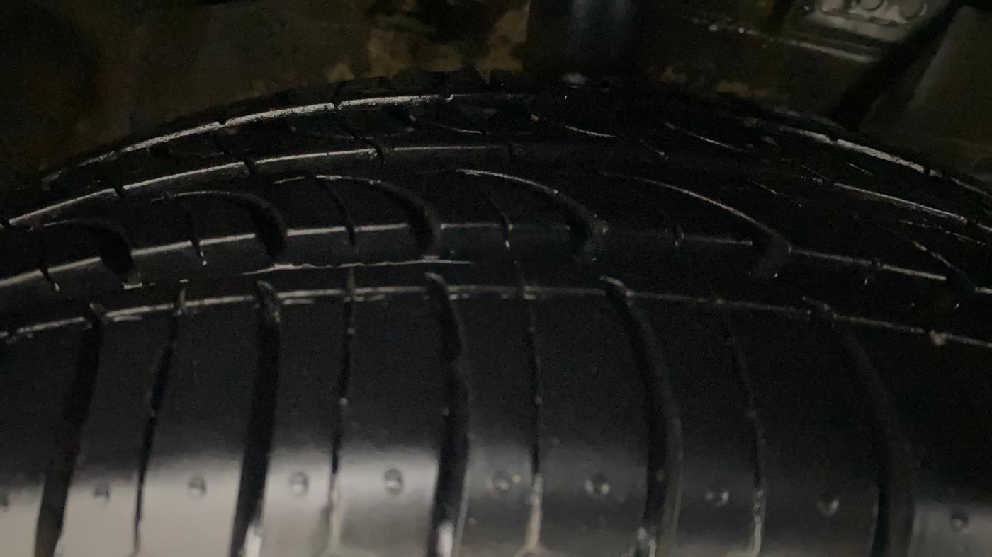 2017 Nissan Micra XV CVT, Petrol, Automatic, 38,065 km, Right Front Tyre Tread