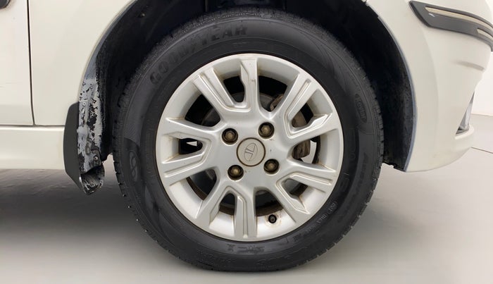 2017 Tata Tiago XZ 1.2 REVOTRON, Petrol, Manual, 47,546 km, Right Front Wheel