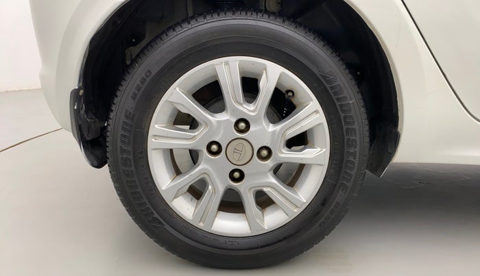 2017 Tata Tiago XZ 1.2 REVOTRON, Petrol, Manual, 47,546 km, Right Rear Wheel