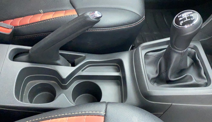 2016 Maruti Vitara Brezza ZDI, Diesel, Manual, Gear Lever