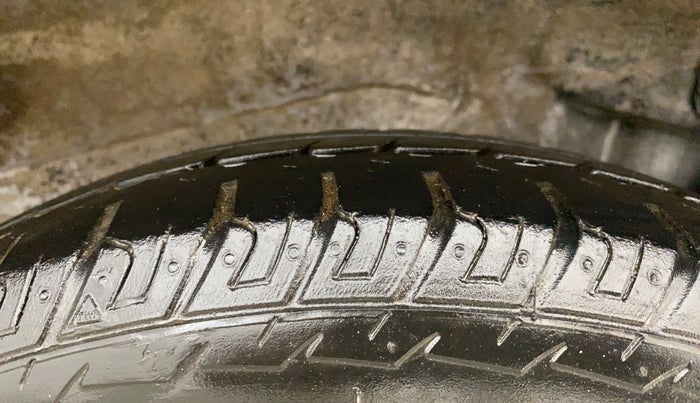 2013 Maruti Wagon R 1.0 LXI, Petrol, Manual, 89,279 km, Left Rear Tyre Tread