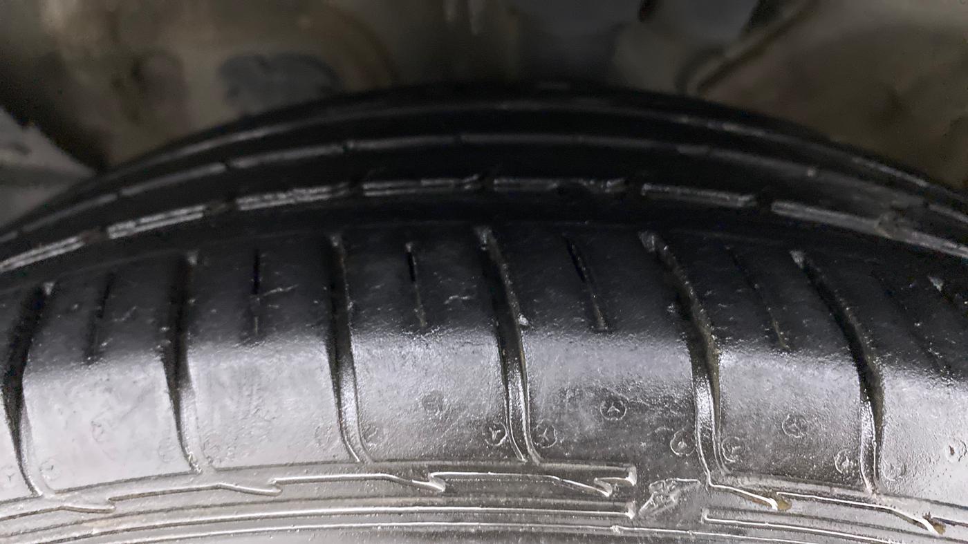 2020 KIA SELTOS HTX AT PETROL, Petrol, Automatic, 48,026 km, Left Front Tyre Tread
