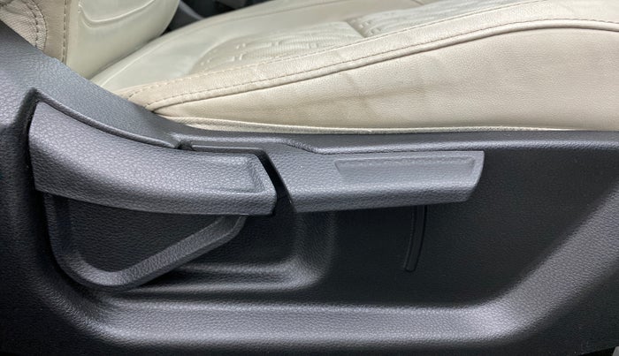2020 KIA SELTOS HTX AT PETROL, Petrol, Automatic, 48,026 km, Driver Side Adjustment Panel