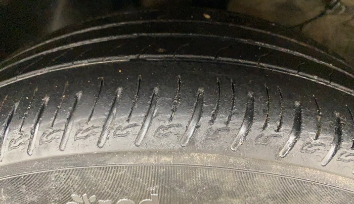 2020 KIA SONET HTX 1.0 IMT, Petrol, Manual, 69,800 km, Left Front Tyre Tread