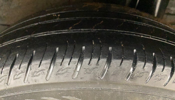 2020 KIA SONET HTX 1.0 IMT, Petrol, Manual, 69,800 km, Left Rear Tyre Tread