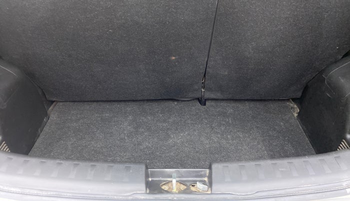 2015 Maruti Swift VXI, Petrol, Manual, 53,338 km, Boot Inside