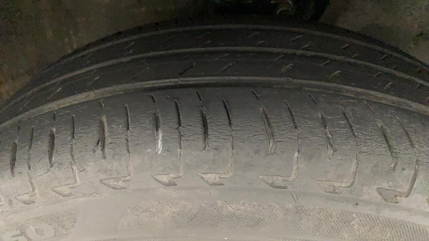 2017 Maruti IGNIS ALPHA 1.2, Petrol, Manual, 47,489 km, Right Front Tyre Tread