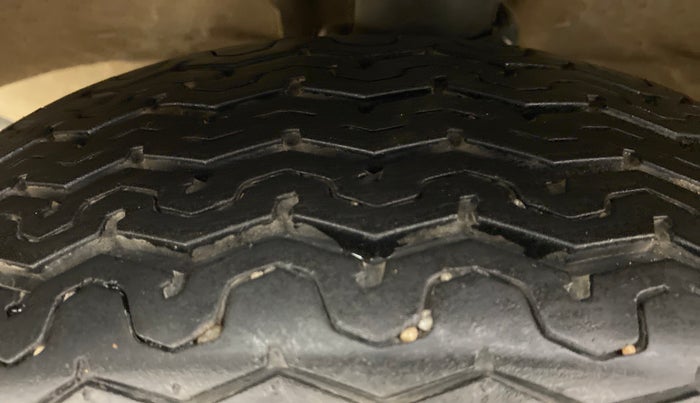 2016 Maruti OMNI E STD, Petrol, Manual, 13,929 km, Left Front Tyre Tread