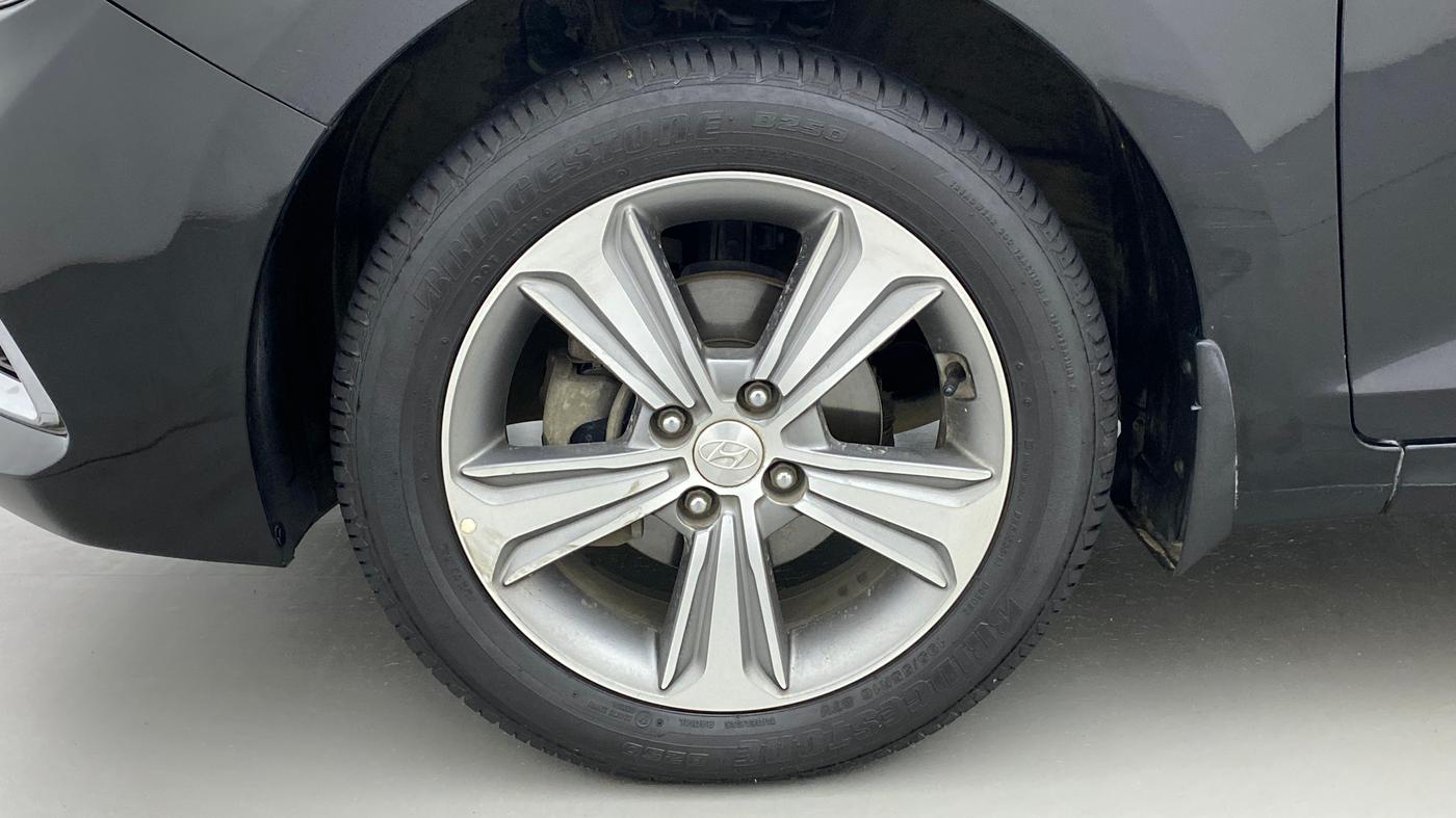 2018 Hyundai Verna 1.6 VTVT SX, Petrol, Manual, 60,530 km, Left Front Wheel