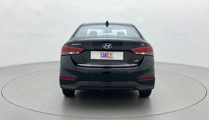 2018 Hyundai Verna 1.6 VTVT SX, Petrol, Manual, 60,530 km, Back/Rear